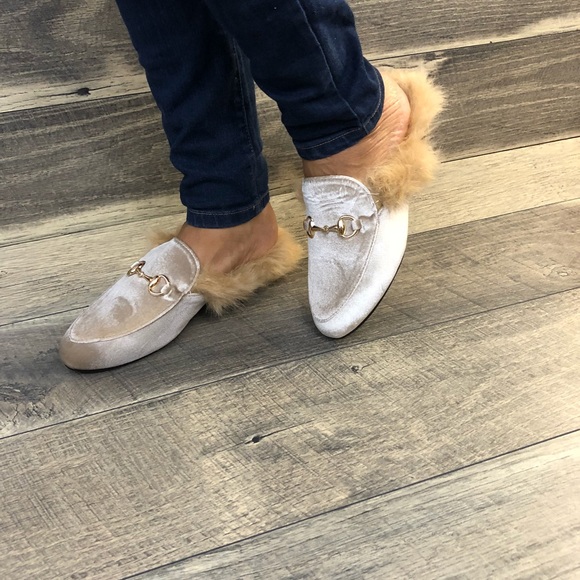 NUDE VEGAN MULES - Picture 3 of 6